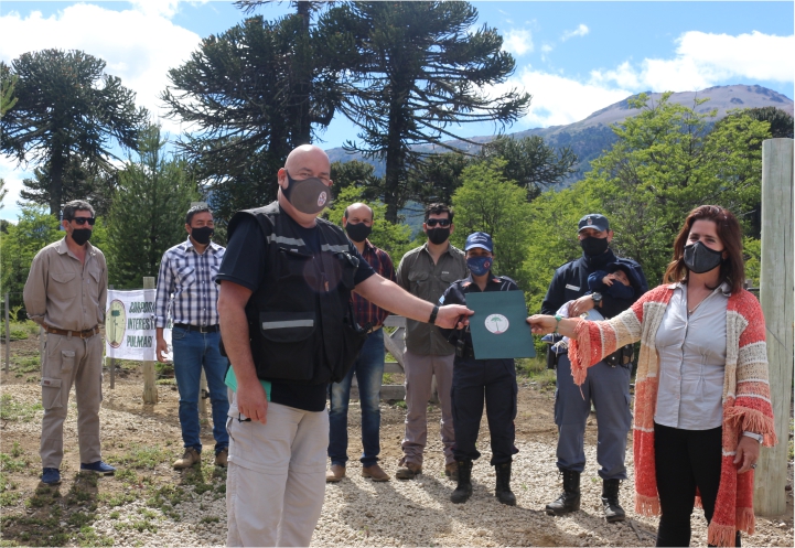 firma convenio cip bomberos villa pehuenia