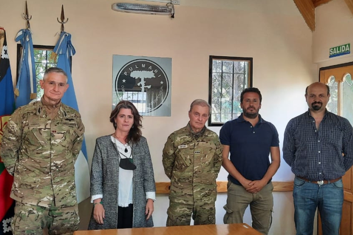 La presidenta de la CIP se reunió con autoridades del Ejército en relación a las maniobras militares en Pulmarí