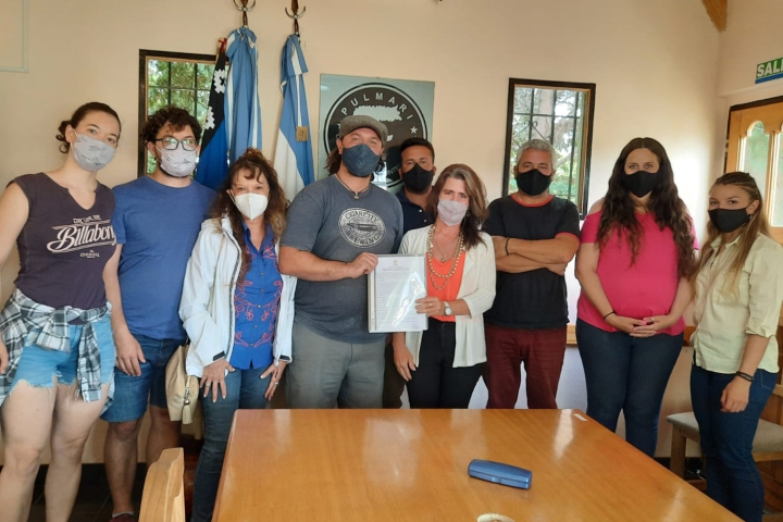 Firma de Concesiones para Alojamientos Turístico en La Angostura